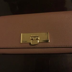 Michael Kors CALLIE wallet in Dusty Rose